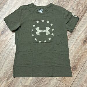 Women’s Under Armour tee